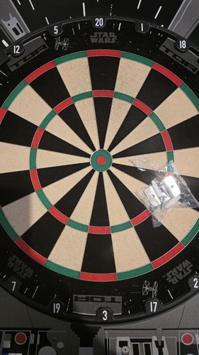 Star wars dartboard with - star,